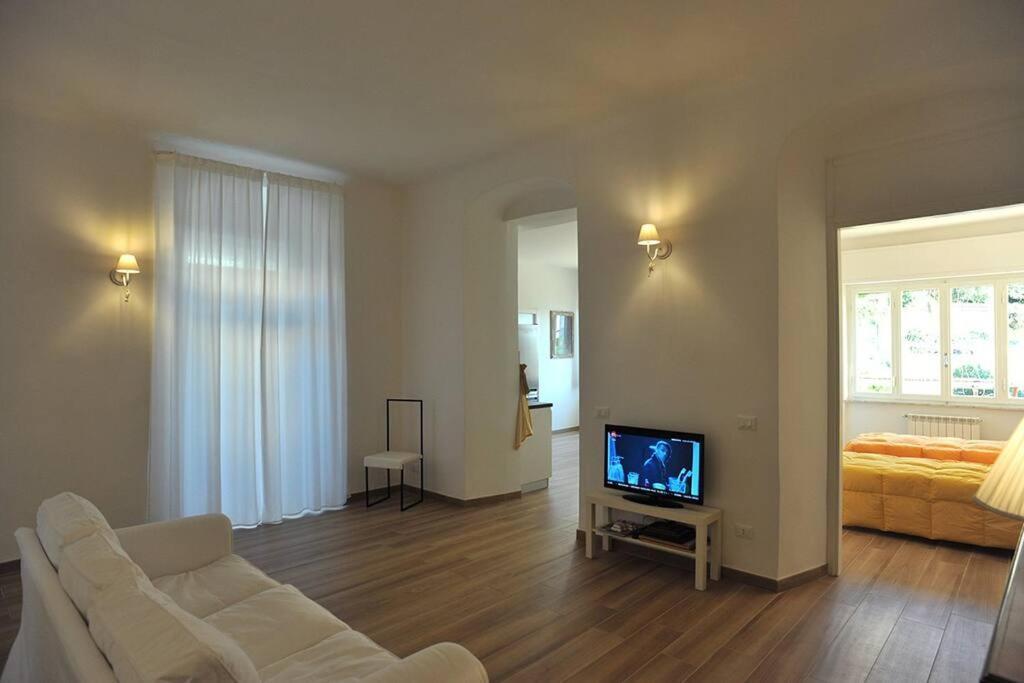 Ferienwohnung La Casa Di Enri E Nina Lerici Exterior foto