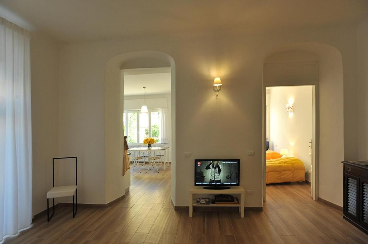 Ferienwohnung La Casa Di Enri E Nina Lerici Exterior foto